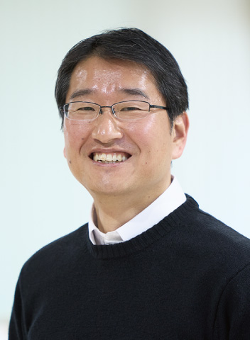 准教授 崔 相振