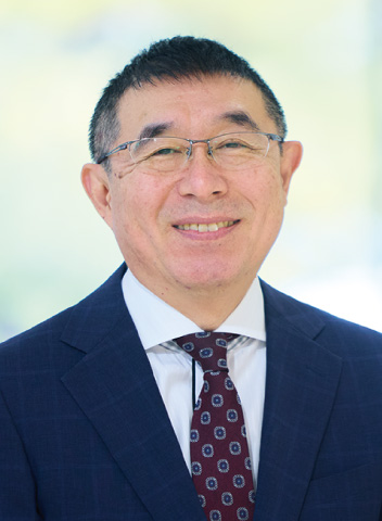 准教授 尾山 真